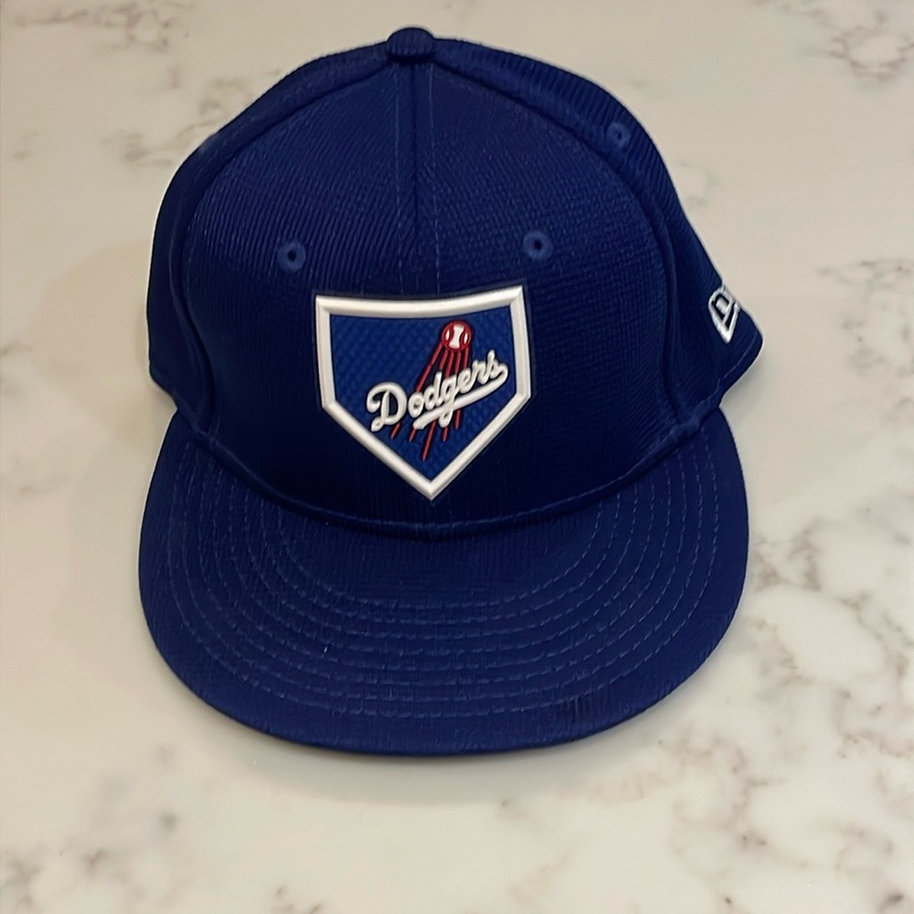 Royal blue LA dodgers hat.  Fitted size 7